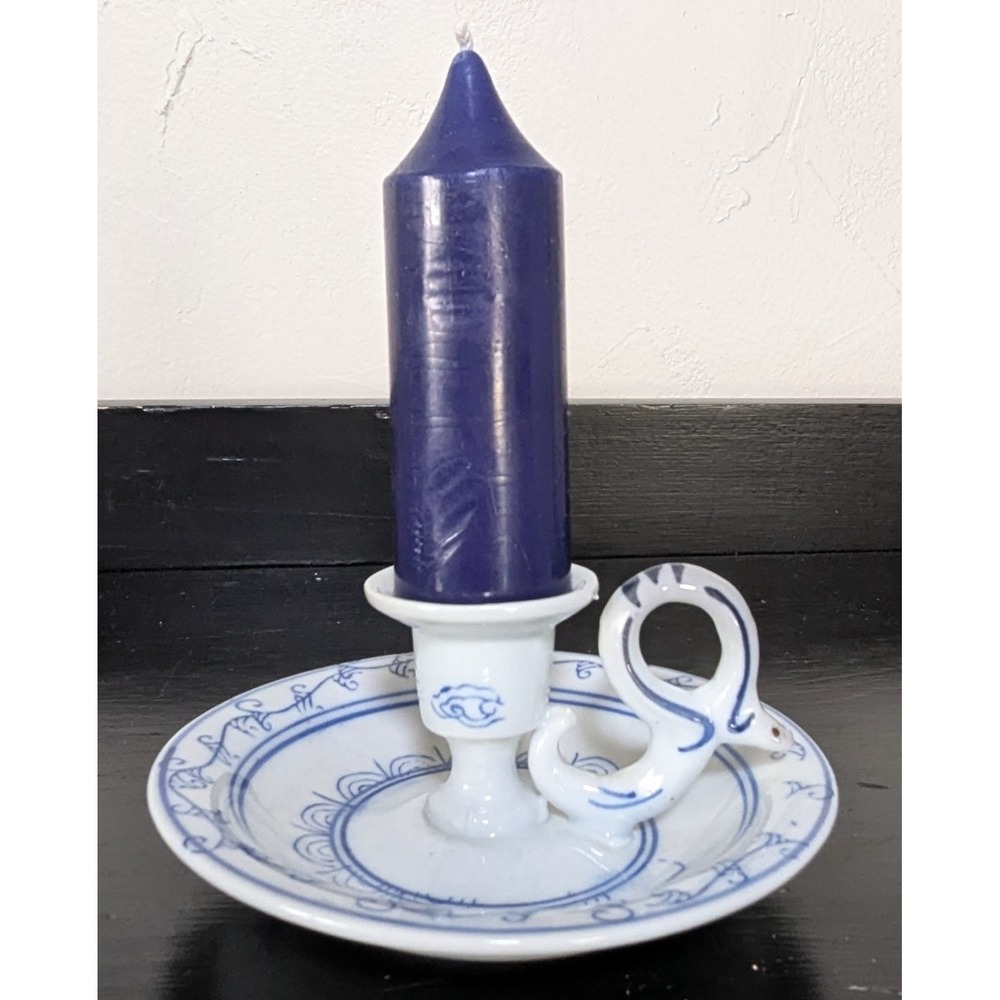 Vintage Ming Dynasty Reproduction Porcelain Taper Candle Holder Blue and White‎